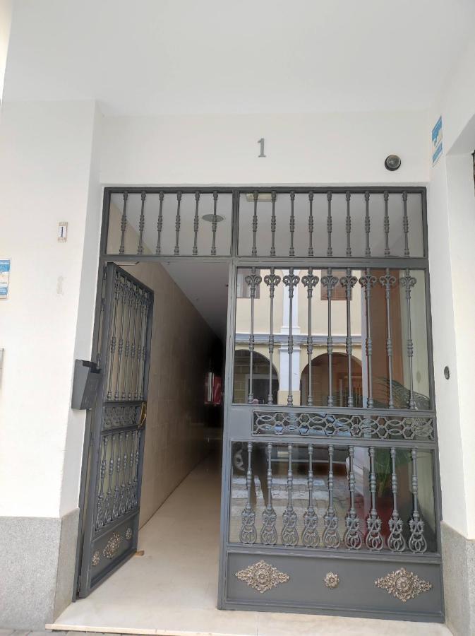 Atico De 1 Dormitorio En Pleno Centro Con Parking Ayamonte Luaran gambar